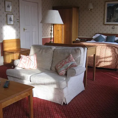The Mount 3*